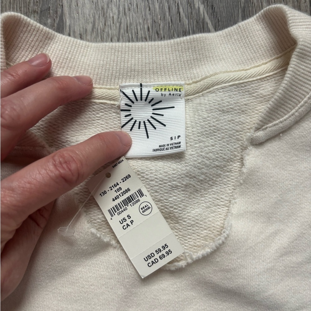 NWT Women's Offline Aerie Crewneck Cream Sweatshirt Size S - Picture 2 of 3